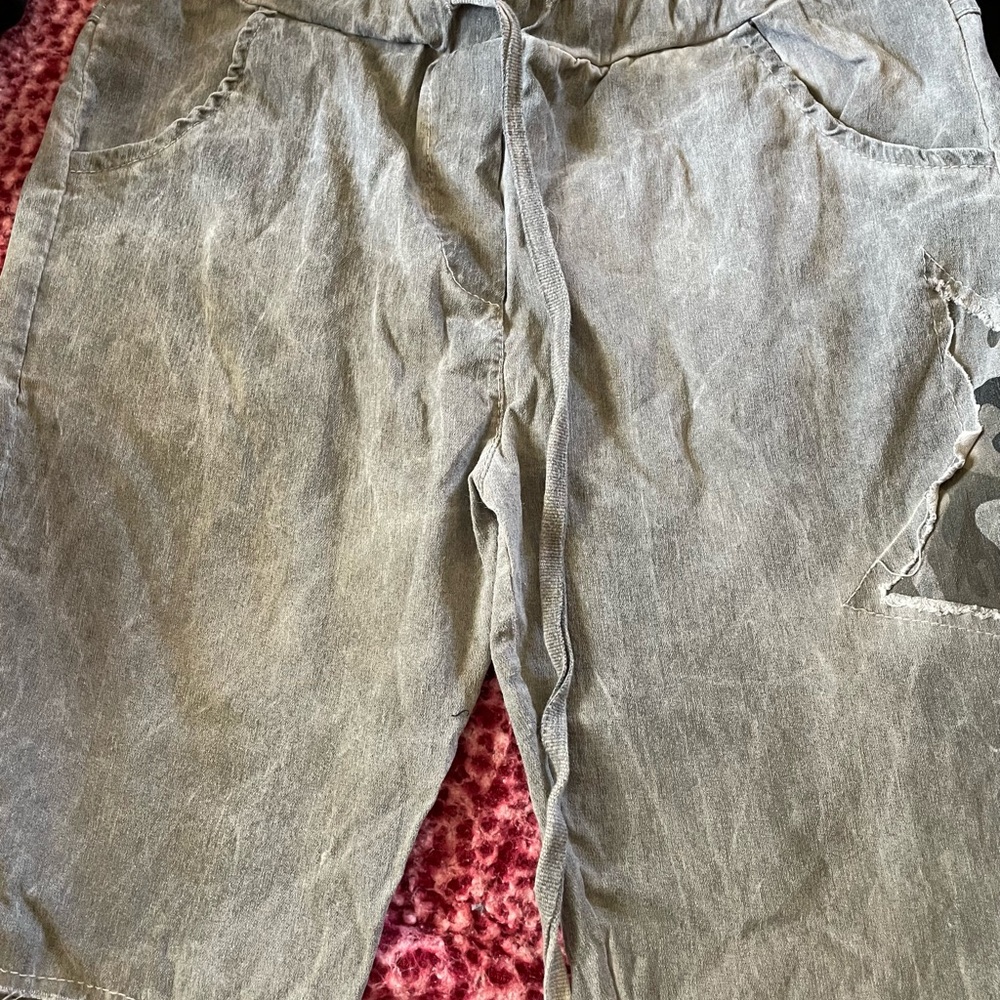 Casual Gray Denim pants with Patch